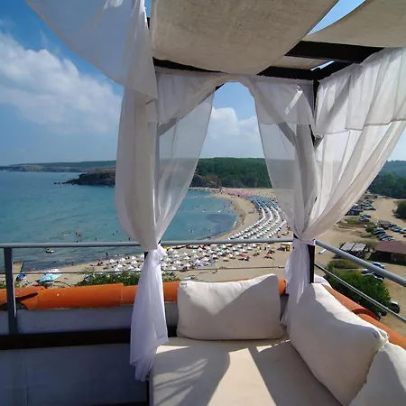 Bella Vista Club